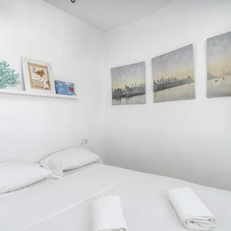 Lovely Penthouse In Old Town By Costarentals - Ref 166 Lägenhet *